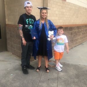 Meet your Posher, Lauren